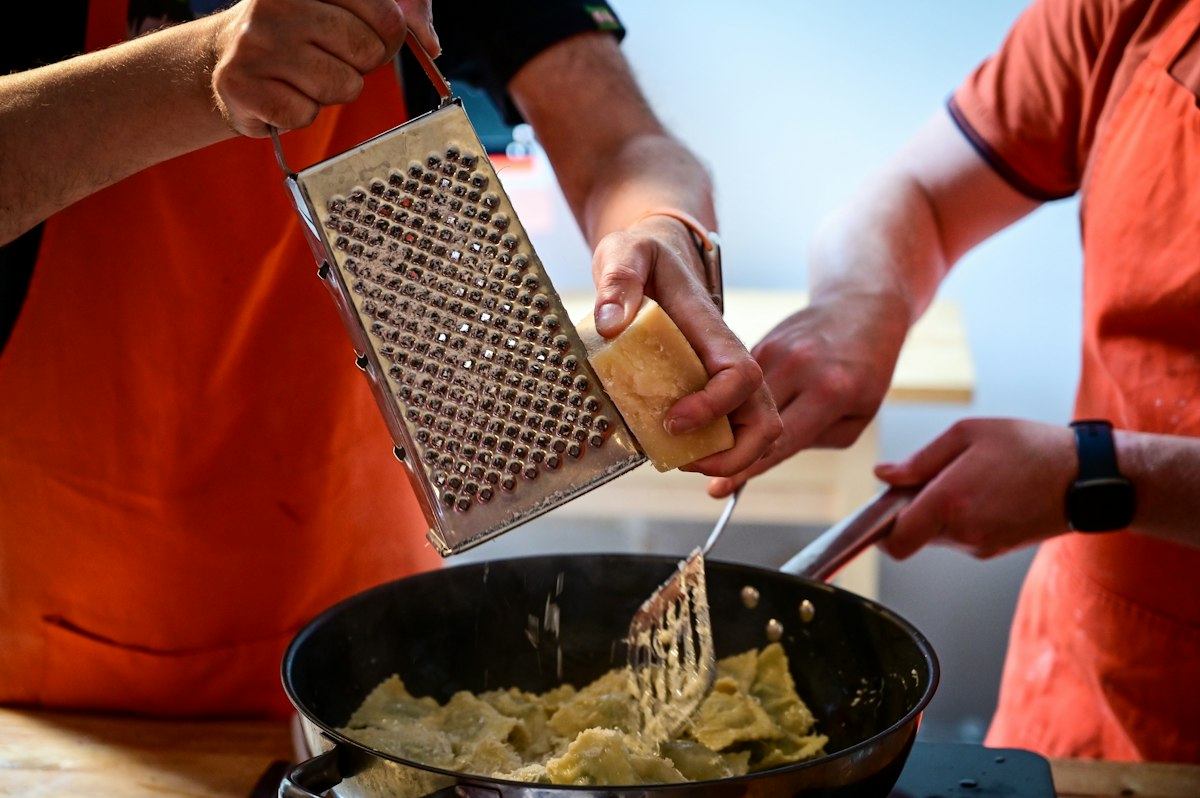 Tradisjonell norsk brunost og bær